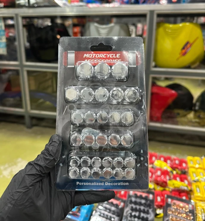 KIT CUBRE TUERCAS COLOR PLATA x 30